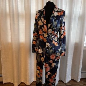 Navy floral pant suit size M